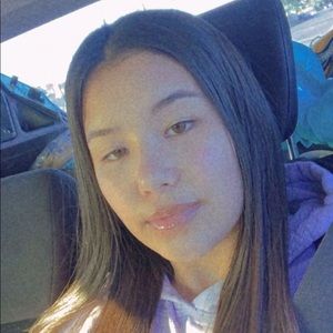 Meet your Posher, Mia